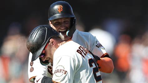 Joc Pederson’s 11th-inning single lifts San Francisco Giants past Boston Red Sox 4-3